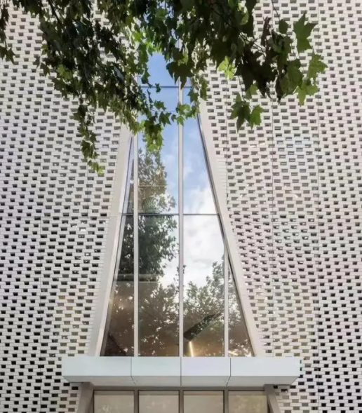 建筑新材料，UHPC外墻掛板