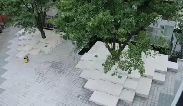 實用又美觀的樹池坐凳，你知道它是混凝土做的嗎？